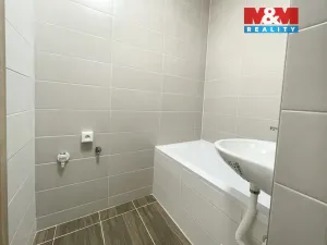 Pronájem bytu 1+1, Sokolov, Křížová, 40 m2