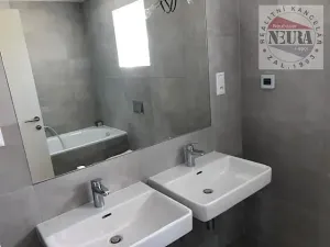 Pronájem rodinného domu, Bystřice, 144 m2