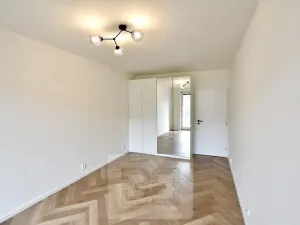 Pronájem bytu 2+kk, Praha - Karlín, Křižíkova, 50 m2