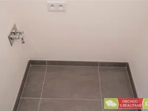 Pronájem bytu 2+kk, Praha, Hodkovická, 63 m2