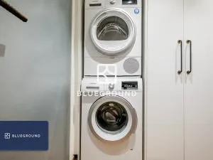 Pronájem bytu 2+kk, Praha - Holešovice, Komunardů, 56 m2