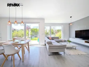 Pronájem rodinného domu, Praha - Březiněves, V křepelkách, 146 m2