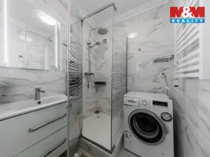 Prodej bytu 3+1, Karlovy Vary - Rybáře, Sokolovská, 60 m2