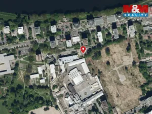 Pronájem skladu, Pardubice - Zelené Předměstí, nábřeží Závodu míru, 100 m2