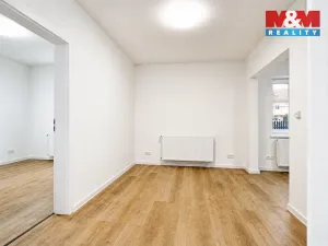 Prodej rodinného domu, Karlovy Vary - Tašovice, Česká, 200 m2