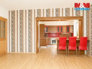 Prodej rodinného domu, Karlovy Vary - Tašovice, Česká, 200 m2