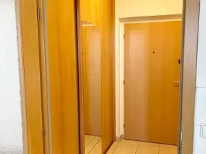 Pronájem bytu 1+kk, Praha, Počernická, 35 m2