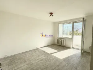 Prodej bytu 2+1, Louny, nám. Petra Obrovce, 65 m2