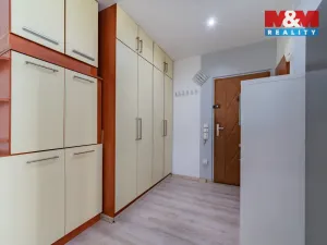 Prodej bytu 3+1, Cheb, Lomená, 60 m2