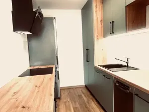 Pronájem bytu 2+kk, Praha - Kobylisy, Taussigova, 48 m2