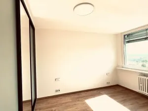 Pronájem bytu 2+kk, Praha - Kobylisy, Taussigova, 48 m2