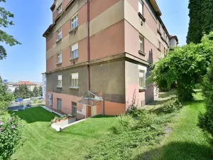 Pronájem bytu 1+kk, Praha - Smíchov, Na Březince, 32 m2