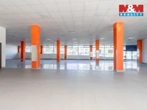 Prodej obchodního prostoru, Žďár nad Sázavou, nám. Republiky, 500 m2