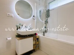 Prodej bytu 2+kk, Praha - Hloubětín, Saarinenova, 52 m2