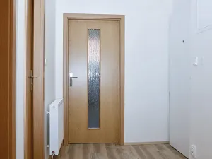 Pronájem bytu 2+kk, Praha - Vysočany, Kolmá, 49 m2
