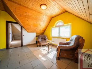 Prodej rodinného domu, Dobrovice, 219 m2
