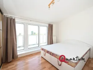 Pronájem bytu 2+kk, Jesenice, Sluneční, 66 m2