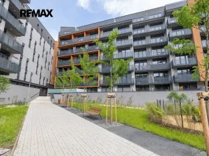 Prodej bytu 1+kk, Praha - Háje, Sochorcova, 33 m2