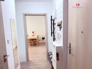 Prodej bytu 2+1, Milovice, Spojovací, 47 m2