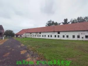 Prodej ubytování, Dolní Chvatliny, 1691 m2