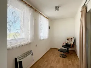 Prodej bytu 3+1, Rostoklaty, 52 m2