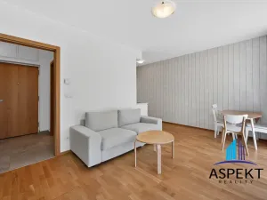 Pronájem bytu 2+kk, Praha - Holešovice, Dělnická, 52 m2