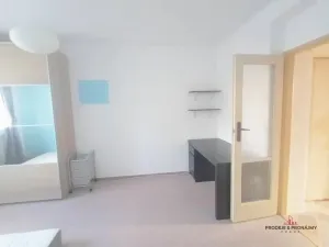 Pronájem bytu 2+1, Praha, Eliášova, 82 m2