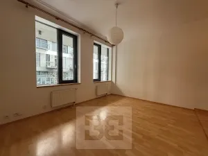 Pronájem bytu 2+kk, Praha - Holešovice, V háji, 44 m2