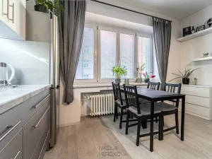 Pronájem bytu 2+kk, Brno, Burešova, 53 m2