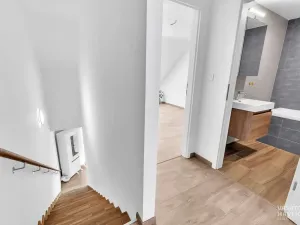 Pronájem bytu 3+kk, Lochenice, 103 m2