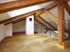 Pronájem atypického bytu, Praha - Karlín, Za Poříčskou bránou, 61 m2