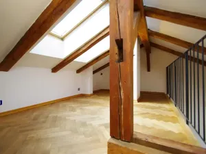 Pronájem atypického bytu, Praha - Karlín, Za Poříčskou bránou, 61 m2