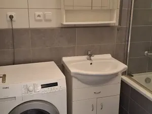 Pronájem bytu 1+kk, Praha - Strašnice, Černokostelecká, 39 m2
