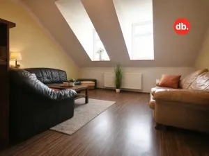 Pronájem bytu 2+kk, Karlovy Vary, náměstí Republiky, 55 m2