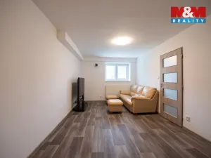 Pronájem bytu 2+1, Hradec Králové - Věkoše, Lomená, 58 m2