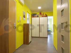 Prodej bytu 3+1, Praha - Kyje, Bajgarova, 65 m2