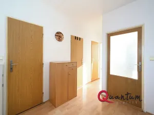 Pronájem bytu 2+1, Praha - Čimice, Okořská, 57 m2