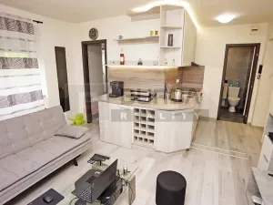 Prodej bytu 2+kk, Neratovice, 30 m2