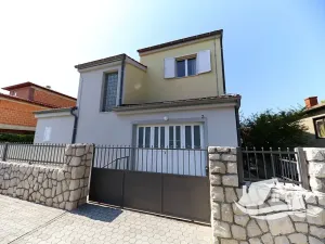 Prodej vícegeneračního domu, Jasenice, Chorvatsko, 185 m2
