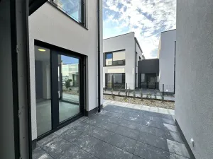 Pronájem bytu 3+kk, Mladá Boleslav - Chrást, 75 m2