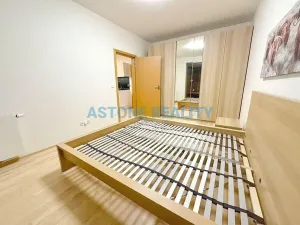 Pronájem bytu 2+kk, Praha - Karlín, U Mlýnského kanálu, 55 m2