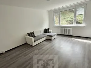 Pronájem bytu 3+1, Praha - Hlubočepy, Prosluněná, 74 m2
