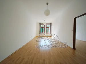 Pronájem bytu 2+1, České Budějovice, Pražská tř., 72 m2