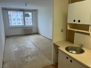 Prodej bytu 2+kk, Praha - Stodůlky, Sezemínská, 43 m2
