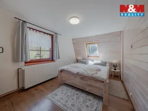 Prodej rodinného domu, Velké Karlovice, 180 m2
