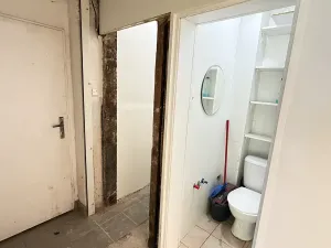 Pronájem obchodního prostoru, Praha - Josefov, Kaprova, 28 m2