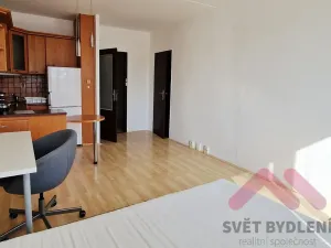 Pronájem bytu 1+kk, Praha - Modřany, Levského, 29 m2