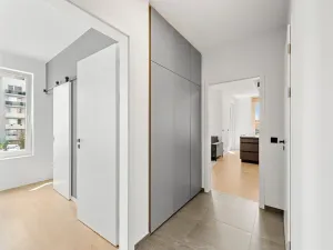 Pronájem bytu 2+kk, Praha - Hloubětín, Waltariho, 57 m2