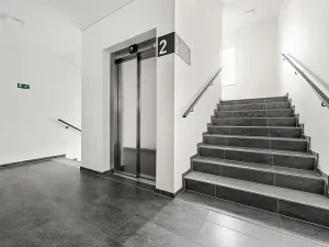 Pronájem bytu 2+kk, Praha - Hloubětín, Waltariho, 57 m2