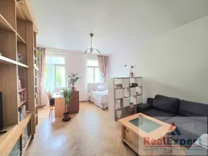 Pronájem bytu 3+1, Praha - Karlín, Kubova, 92 m2
